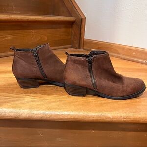 Carlos by Carlos Santana Brown Suede Brie Ankle Booties Size 37 (6.5-7) NWOT